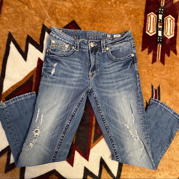 Miss Me Distressed Boyfriend Capris - Picture 2 of 4